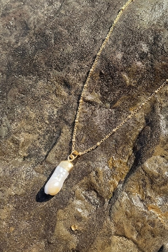 Driftwood Pearl Necklace